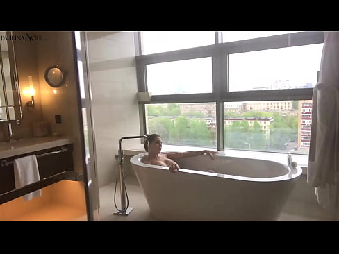 ❤️ Obrovská kočka vášnivě si honí kundu v koupelně ️ Šukání u cs.milfnut-net.ru ❌